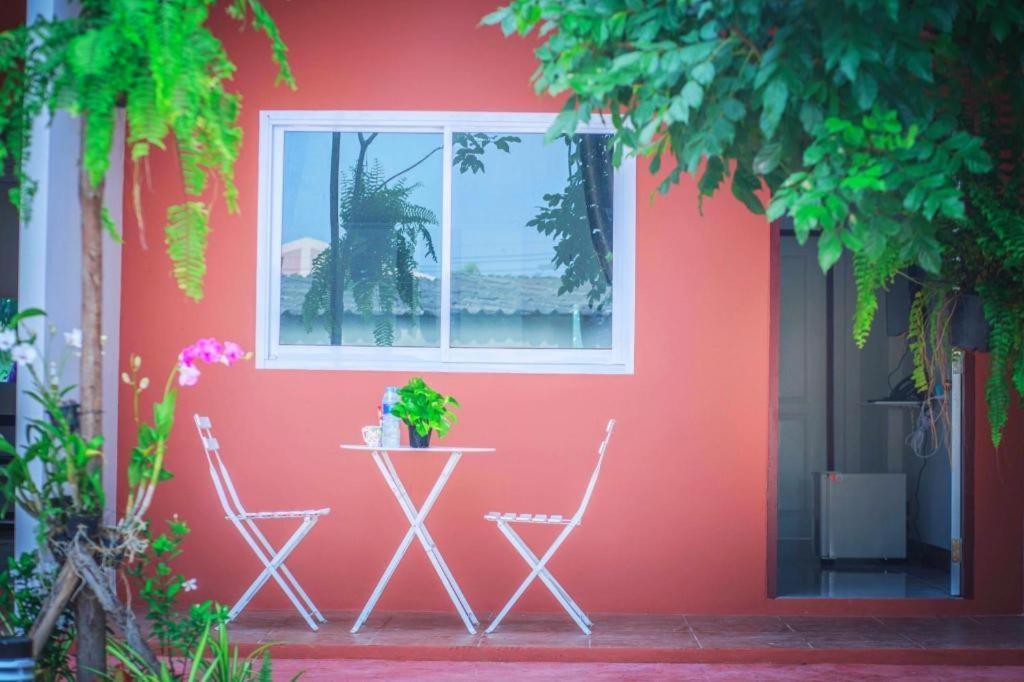 Pantip Boutique Hotel Lamphun Esterno foto