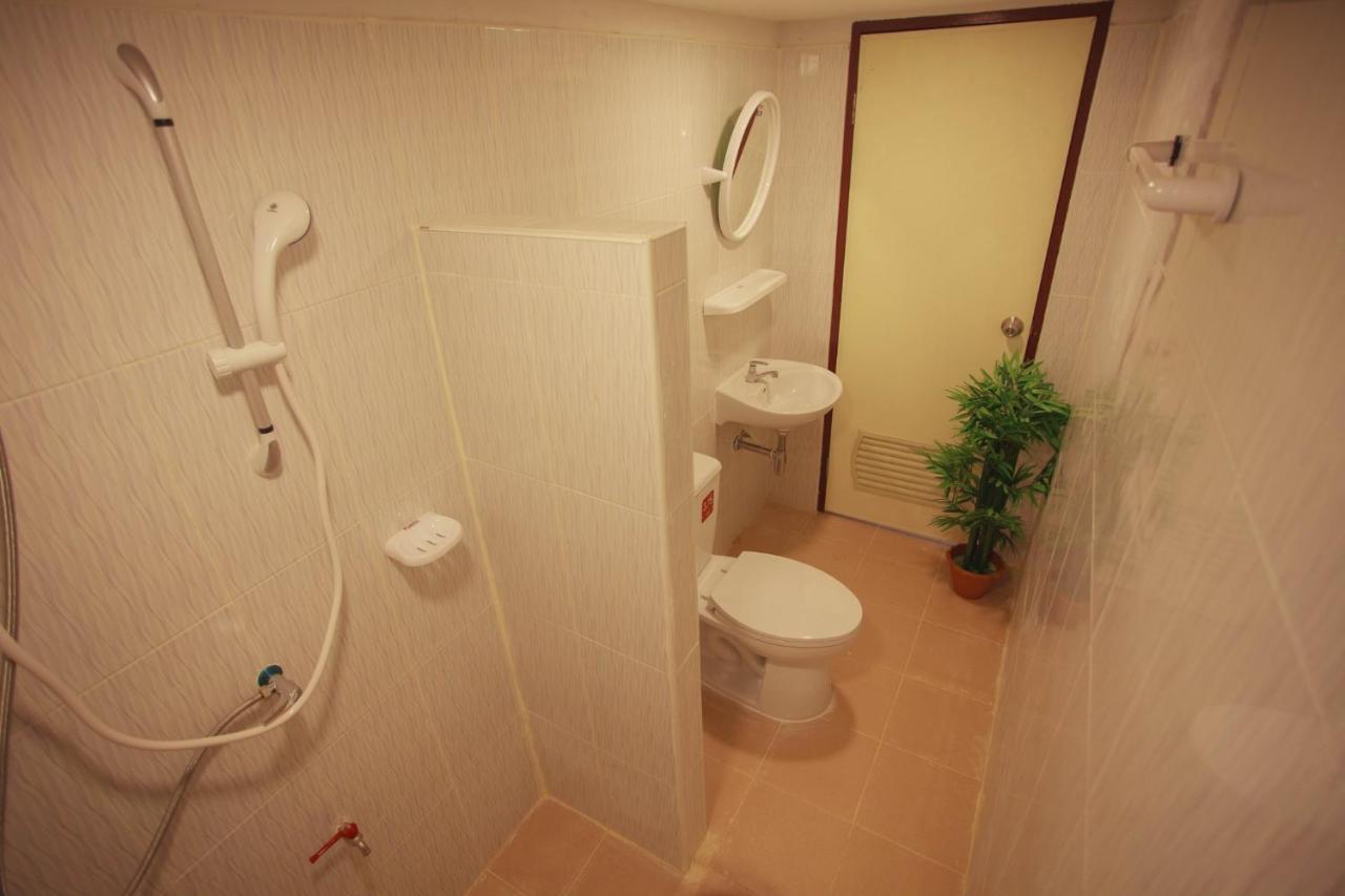 Pantip Boutique Hotel Lamphun Esterno foto