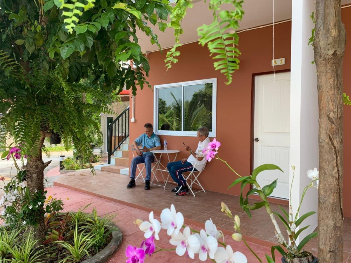 Pantip Boutique Hotel Lamphun Esterno foto